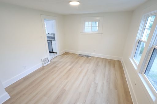 Listing photo thumbnail