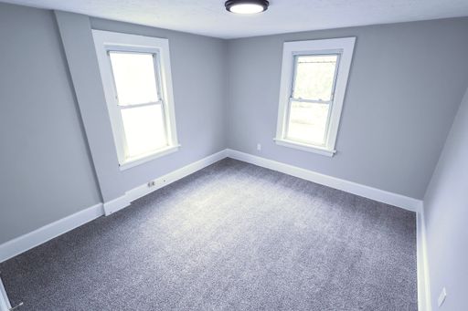 Listing photo thumbnail