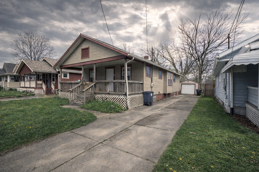 Listing photo thumbnail