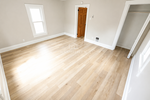 Listing photo thumbnail