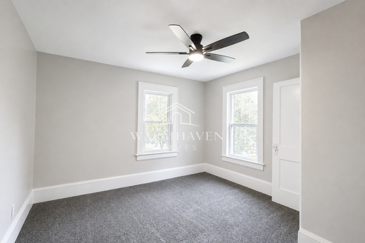 Listing photo thumbnail