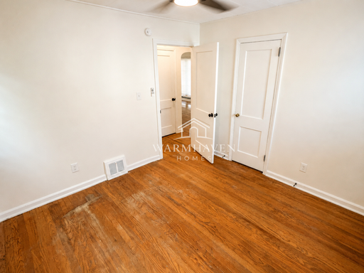 Listing photo thumbnail