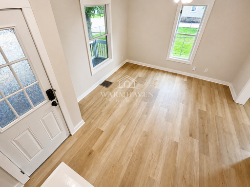 Listing photo thumbnail
