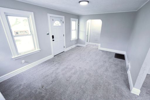 Listing photo thumbnail