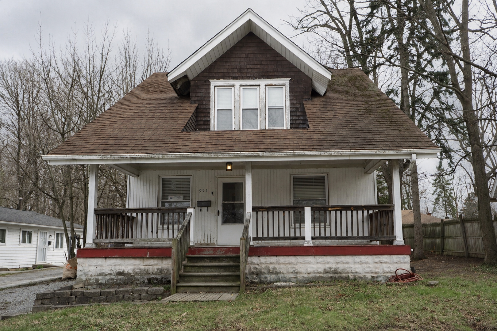 991 Diana Avenue, Akron, OH 44307