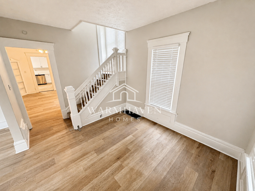 Listing photo thumbnail
