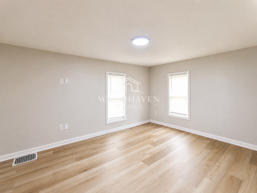 Listing photo thumbnail