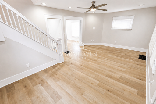 Listing photo thumbnail