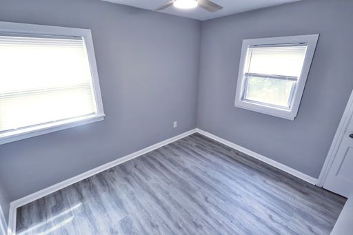 Listing photo thumbnail