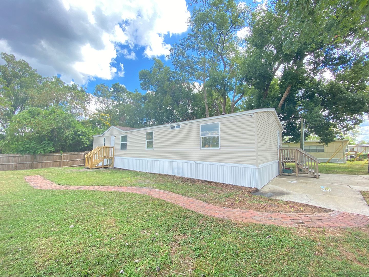 Casselberry House: 1770 Holliday Drive