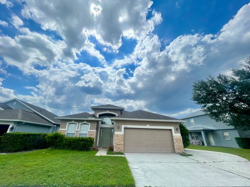 4/2 home in desirable Cypress Bend Gated Community – photo 1