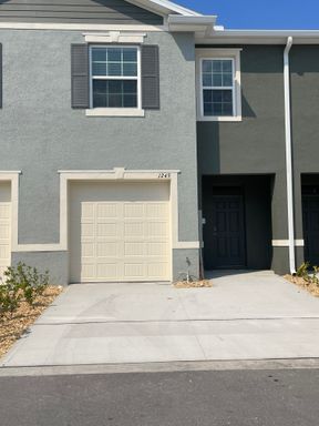 3BR Home in Gated Golf Community – No Rear Neighbors! – photo 1