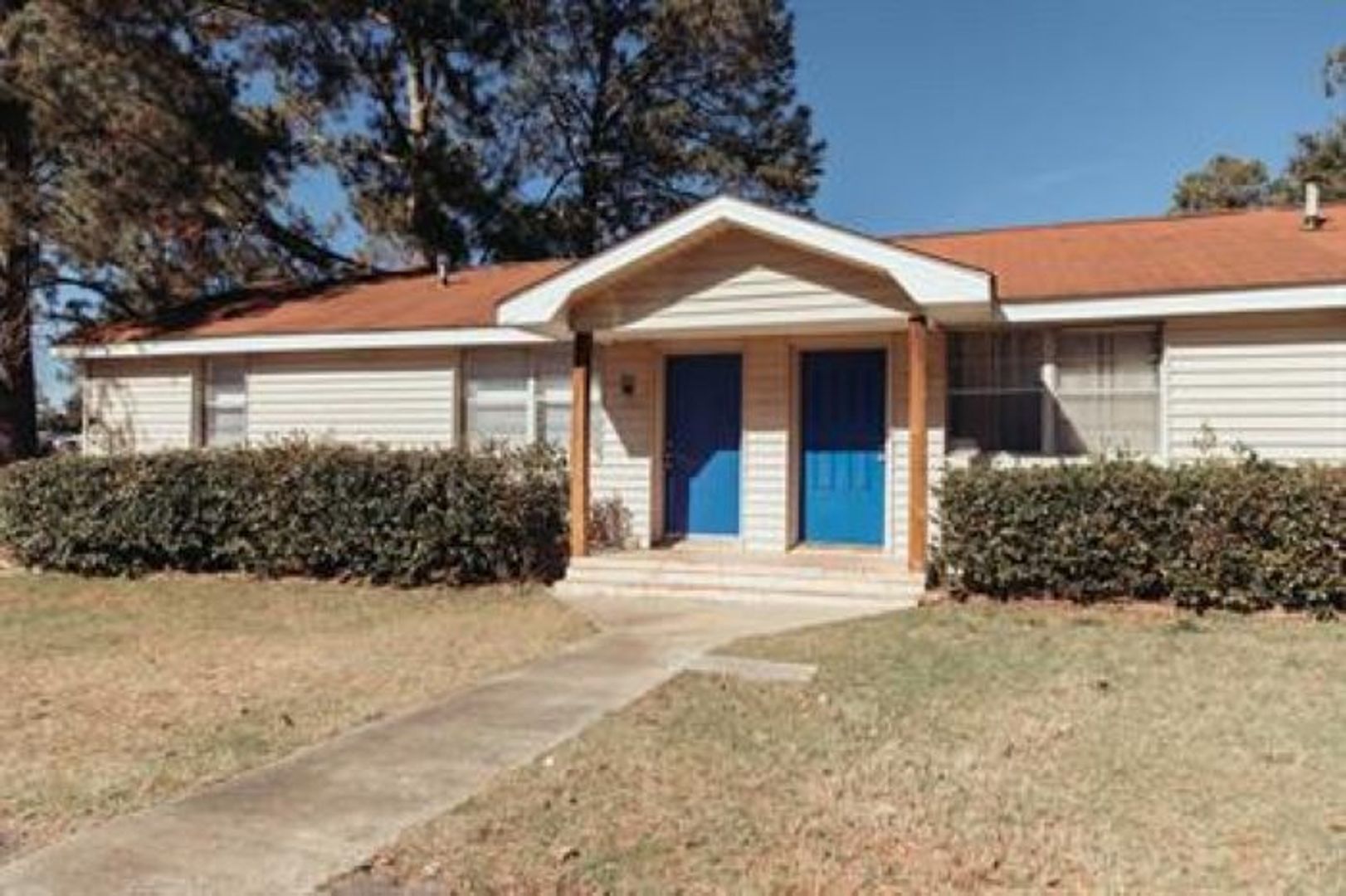 Bonaire Apartment: 615 Cedarwood Drive