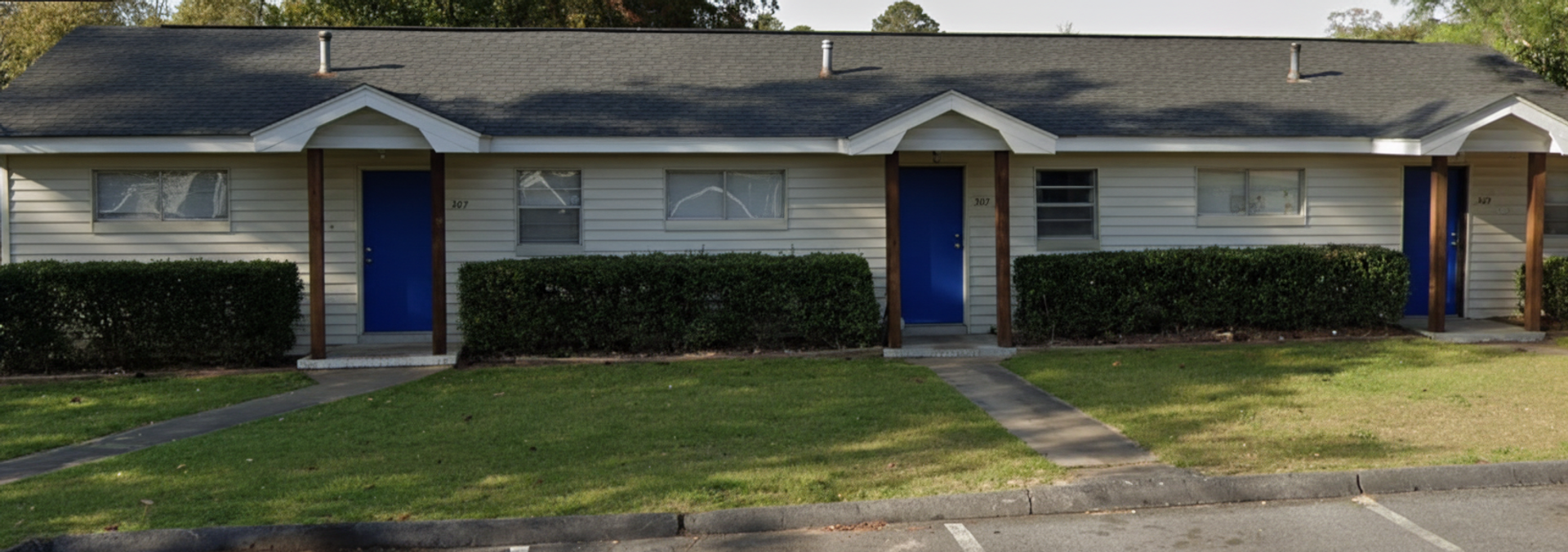 Bonaire Apartment: 615 Cedarwood Drive