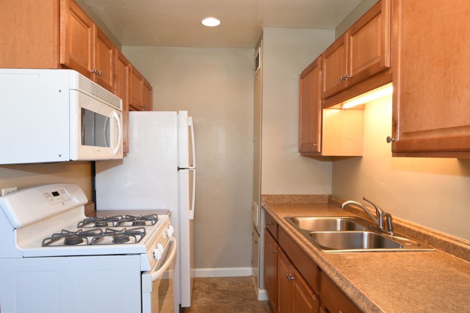 Chula Vista Apartment: 264 G Street