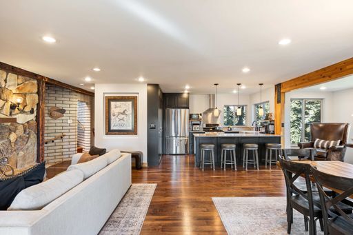 One-of-a-Kind Mountain Home in Park City – photo 1