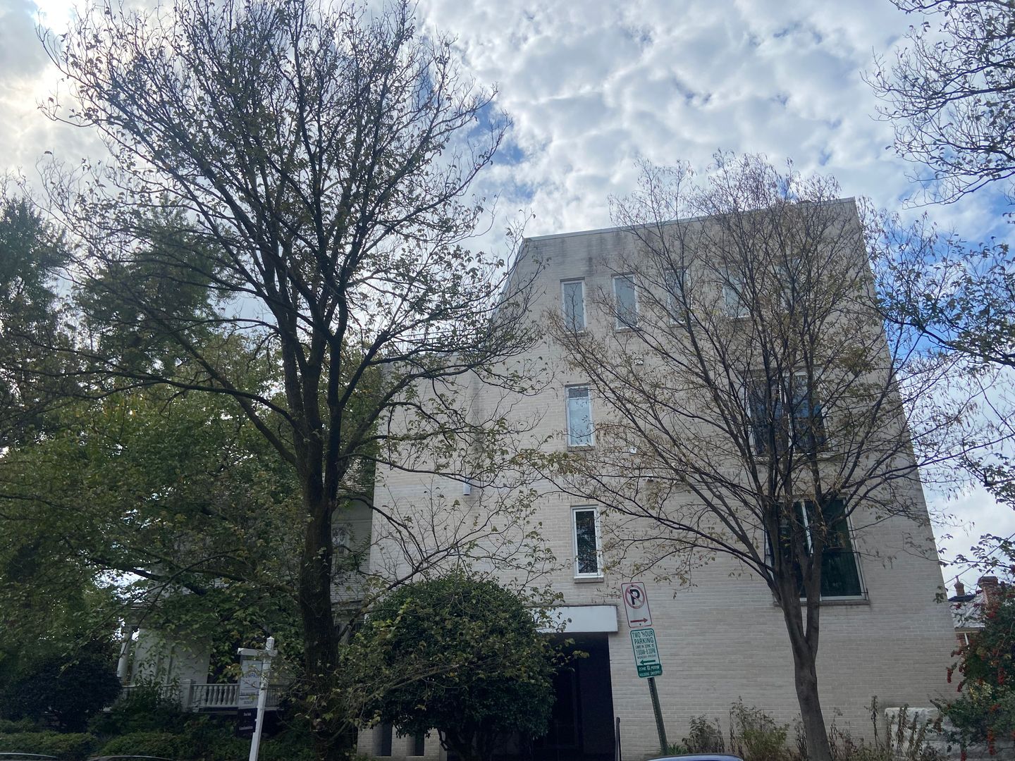 Washington House: 1801 Park Rd. NW