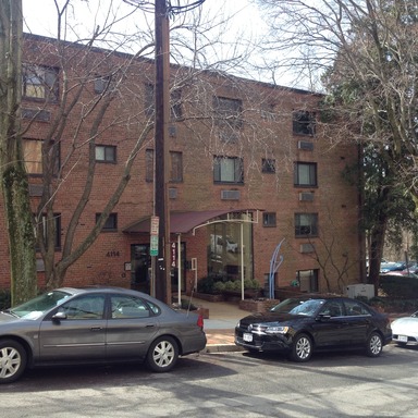 A spacious two bedroom, one bath apartment In the Exckusive Glover Hill Condo! – photo 1