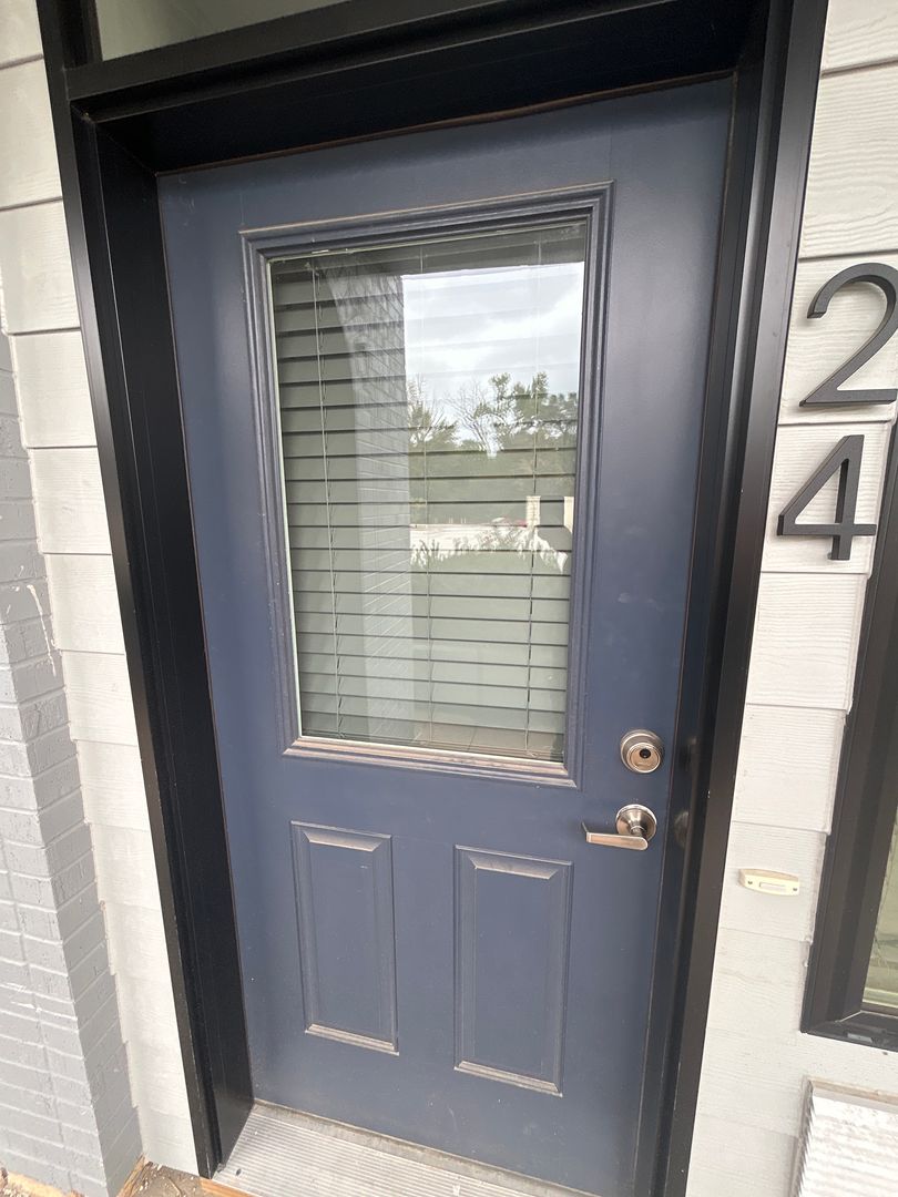 Omaha Apartment: 3310 North 93rd Ave