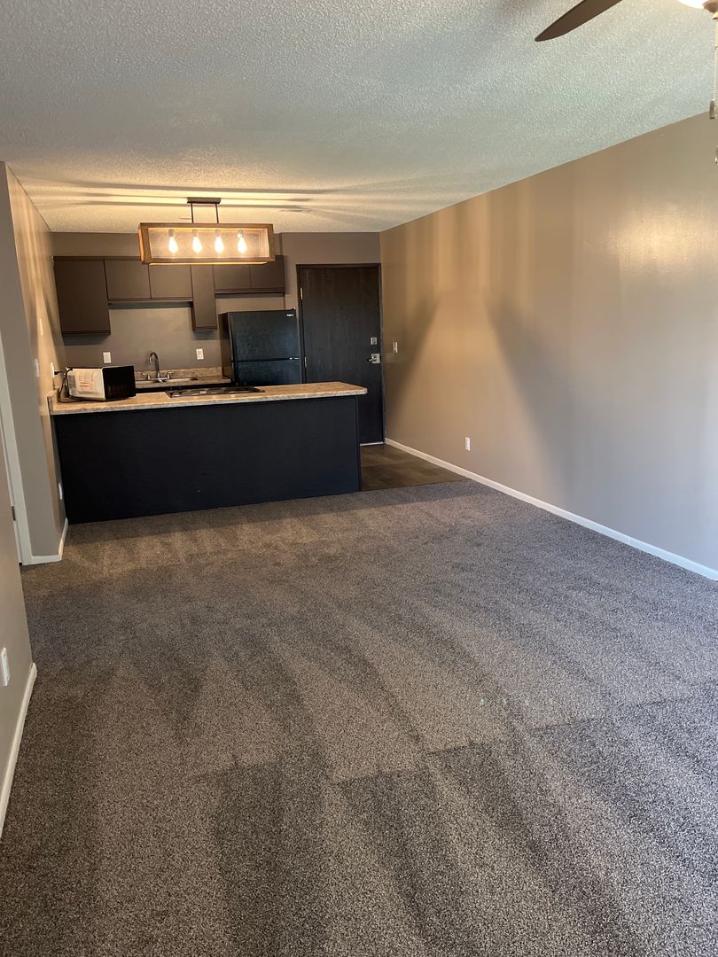 Lincoln Apartment: 120 College Park Circle