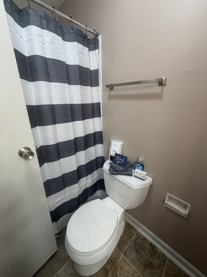 Omaha Apartment: 7525 Pierce Plaza