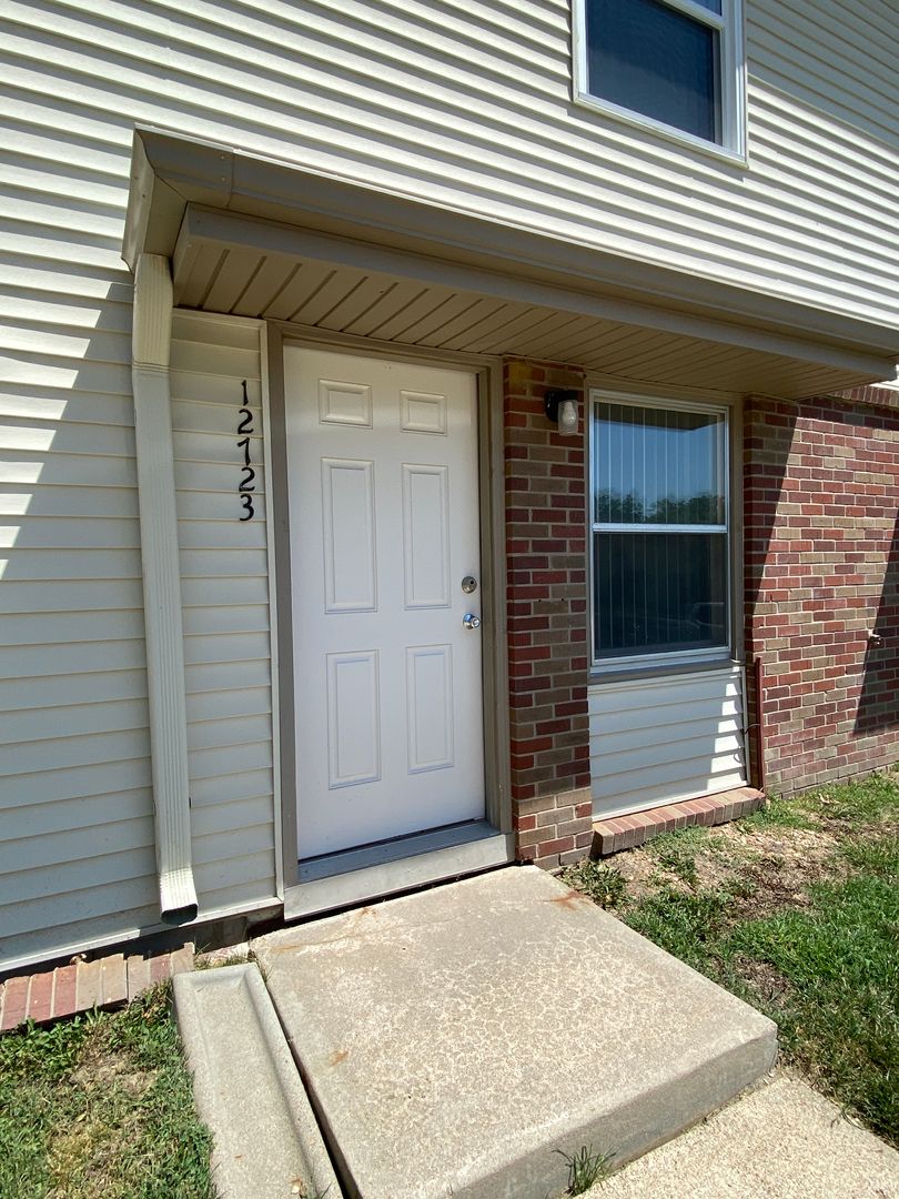 Bellevue Apartment: 2945 Biggs Plaza