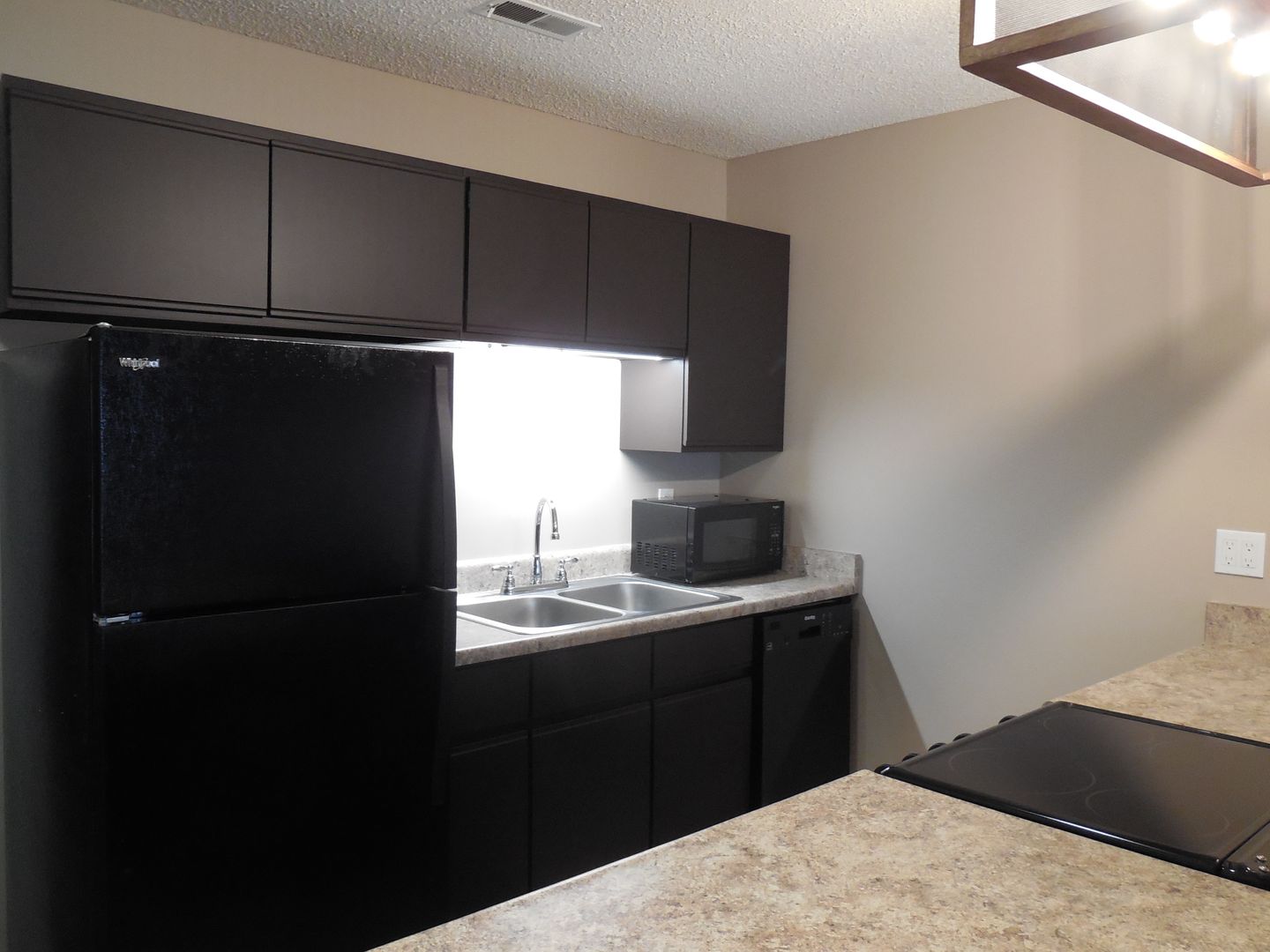Lincoln Apartment: 120 College Park Circle