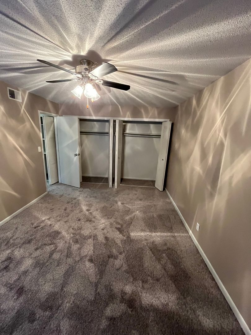 Omaha Apartment: 7525 Pierce Plaza