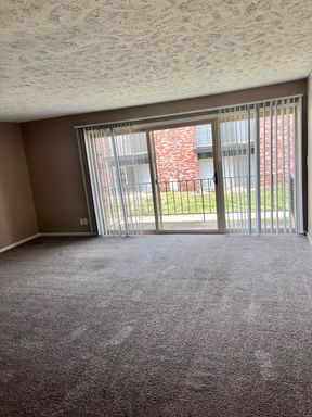 A Sunkissed 2 Bedroom Apartment Home! – photo 1