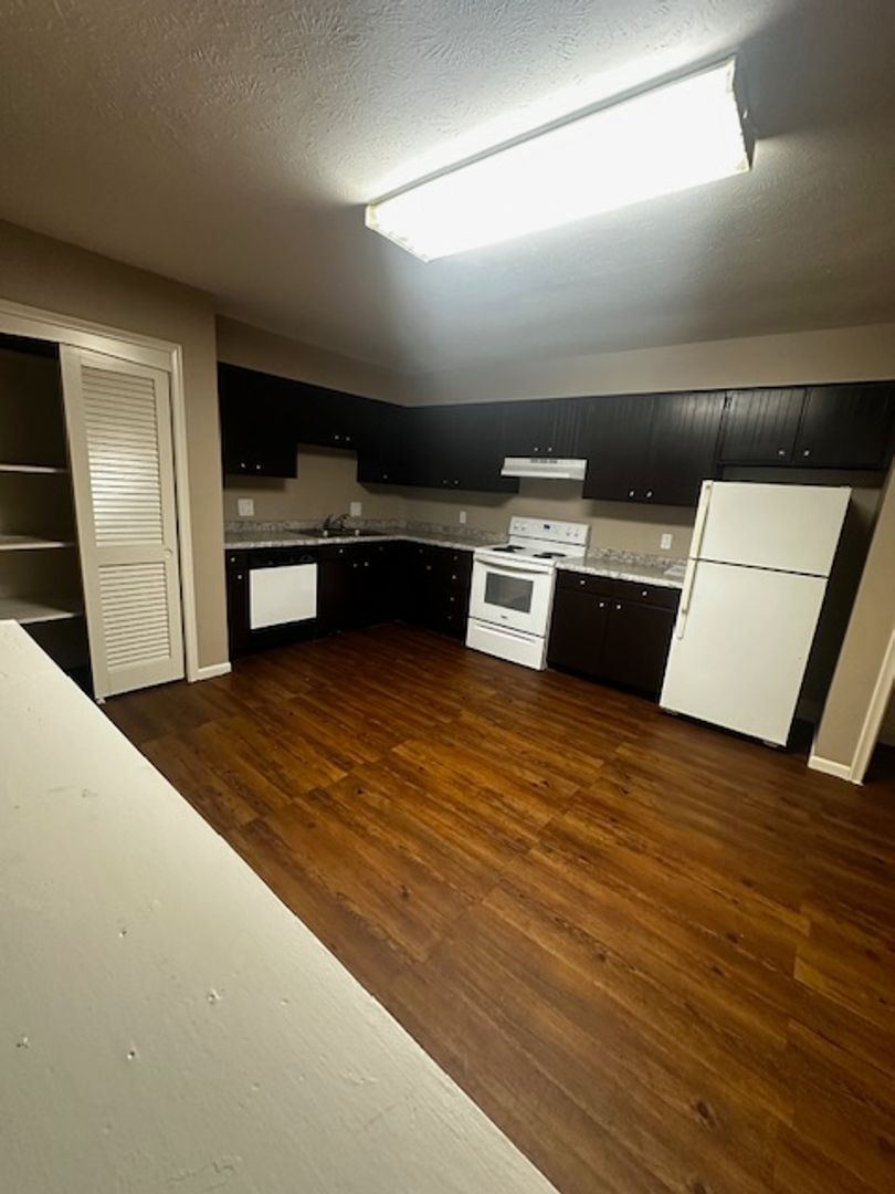 Omaha Apartment: 3110 1/2 N 97th Street