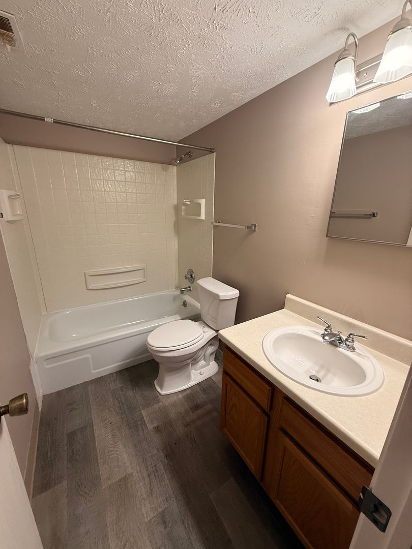 Bellevue Apartment: 2945 Biggs Plaza