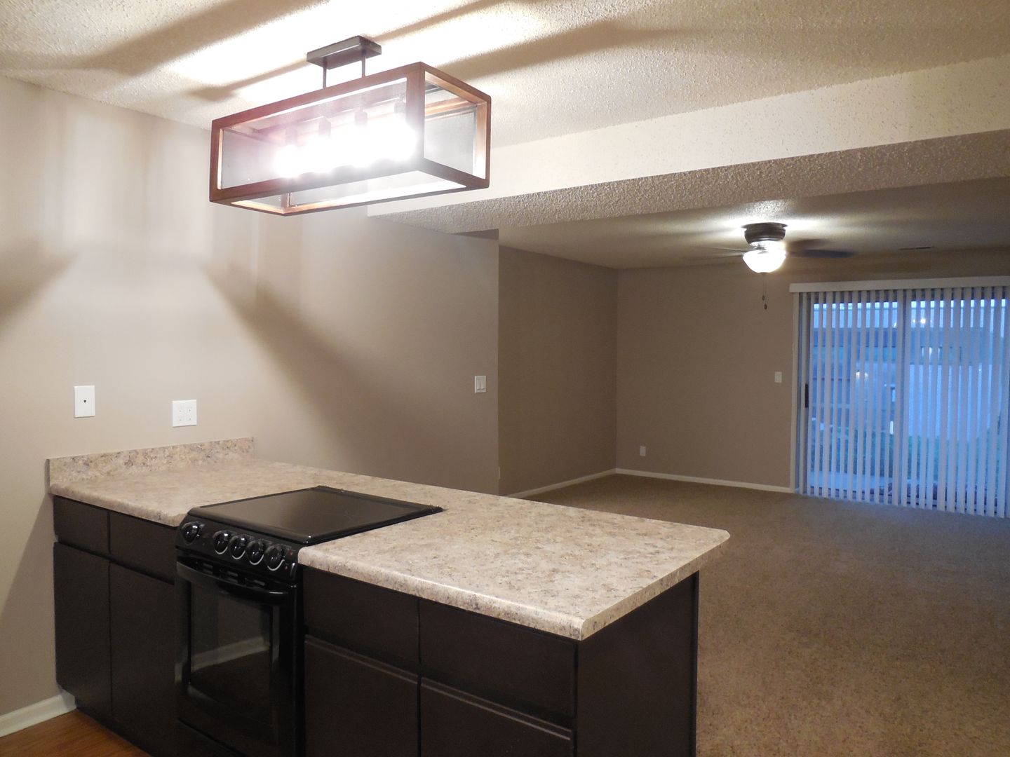 Lincoln Apartment: 120 College Park Circle