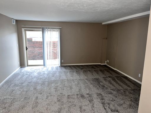 Take a tour of this Spacious 2 bedroom! – photo 1
