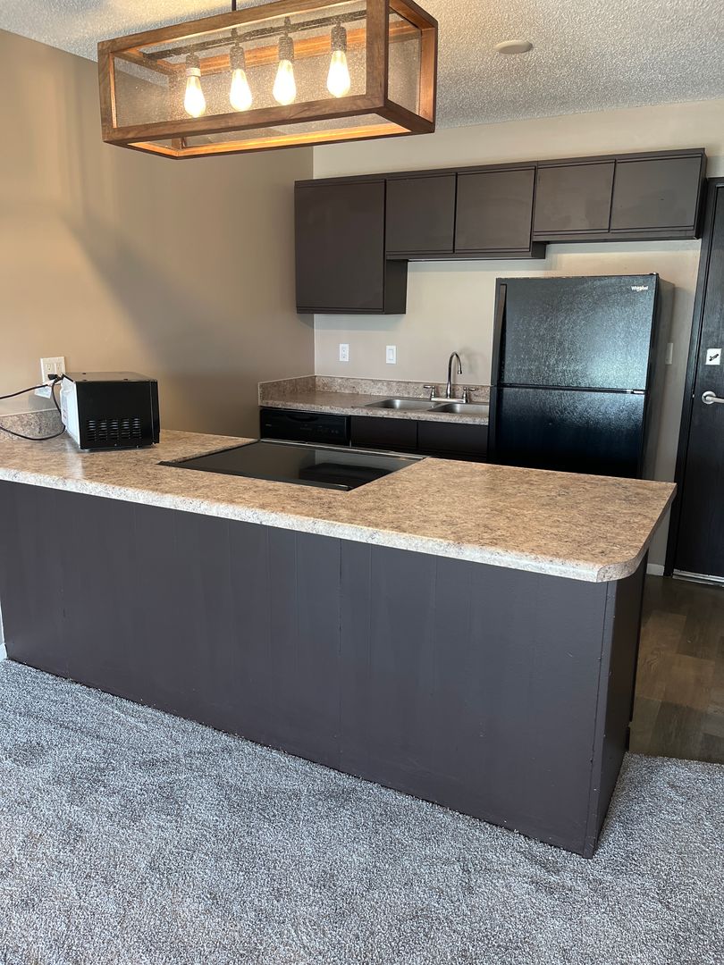 Lincoln Apartment: 120 College Park Circle