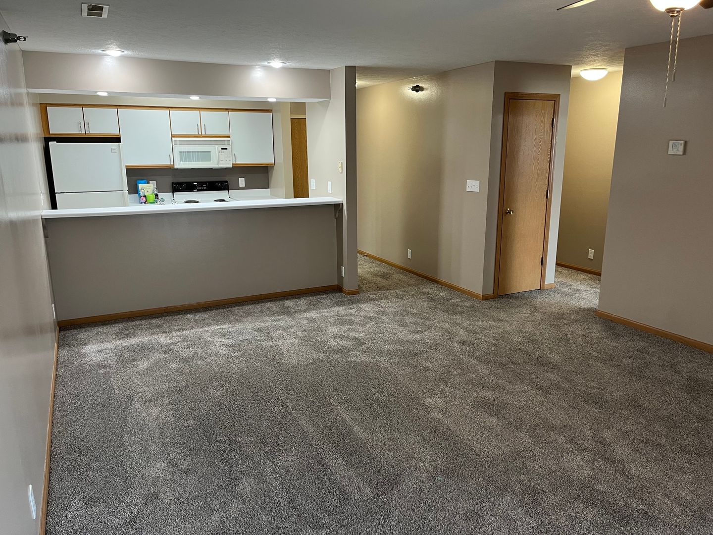 Lincoln Apartment: 4231 North 7th Street