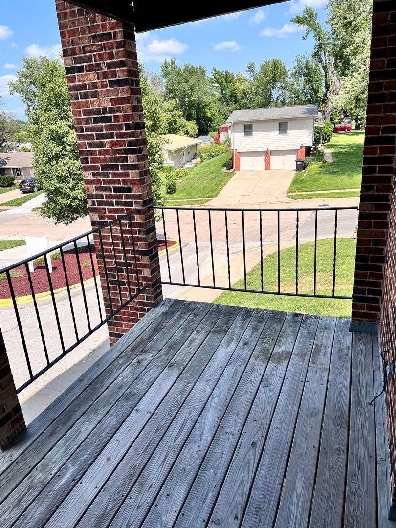 Omaha Apartment: 3110 1/2 N 97th Street