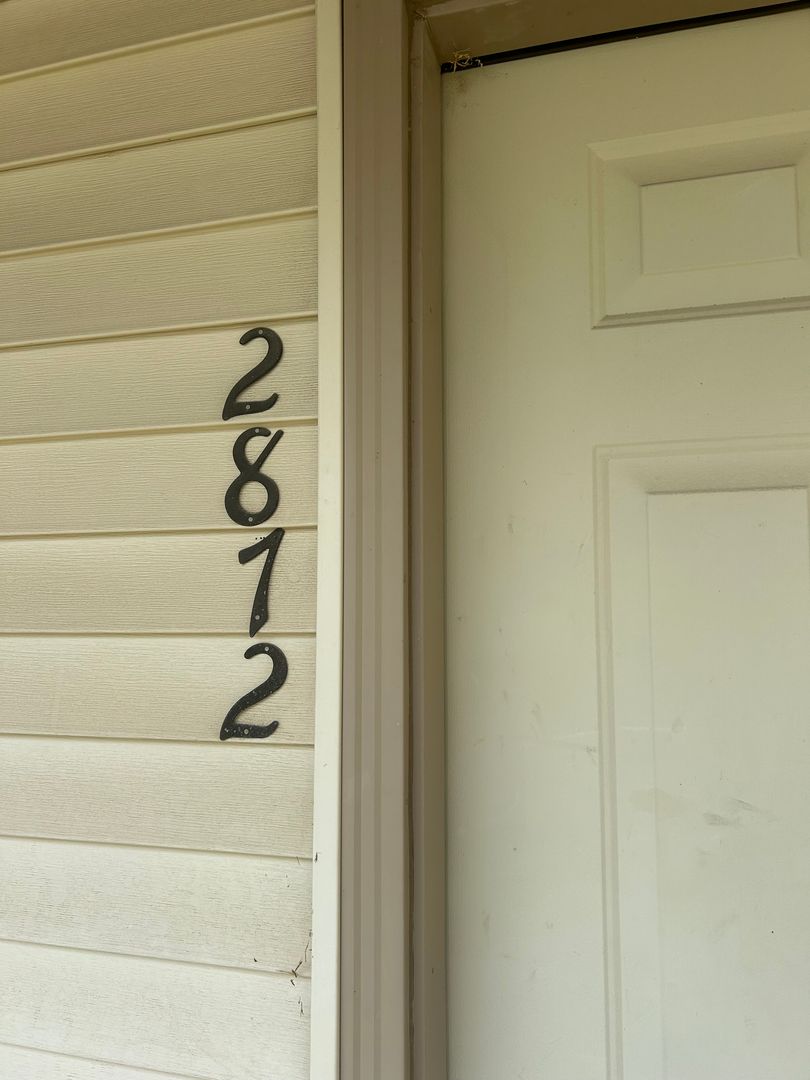 Bellevue Apartment: 2945 Biggs Plaza