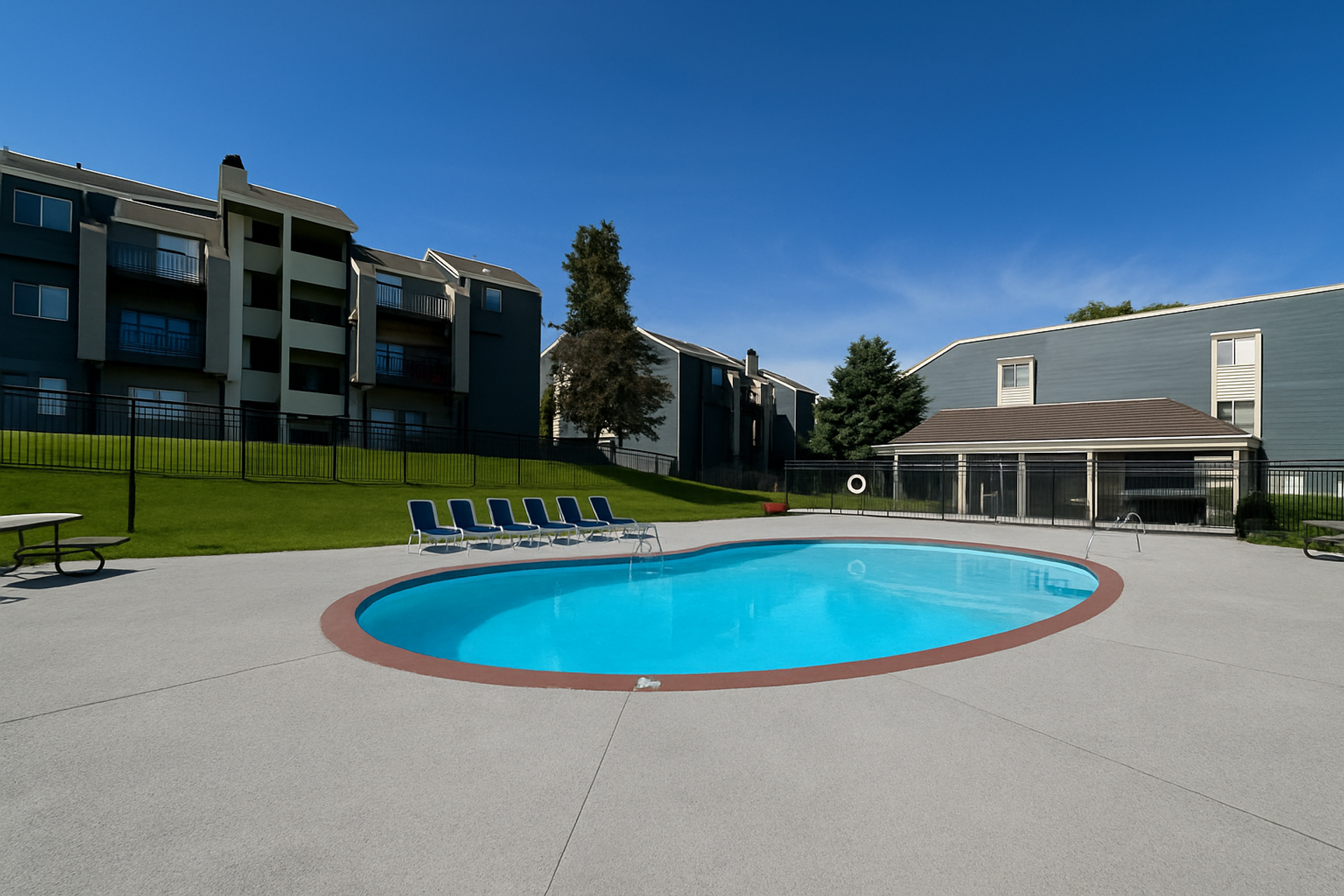 Omaha Apartment: 7525 Pierce Plaza