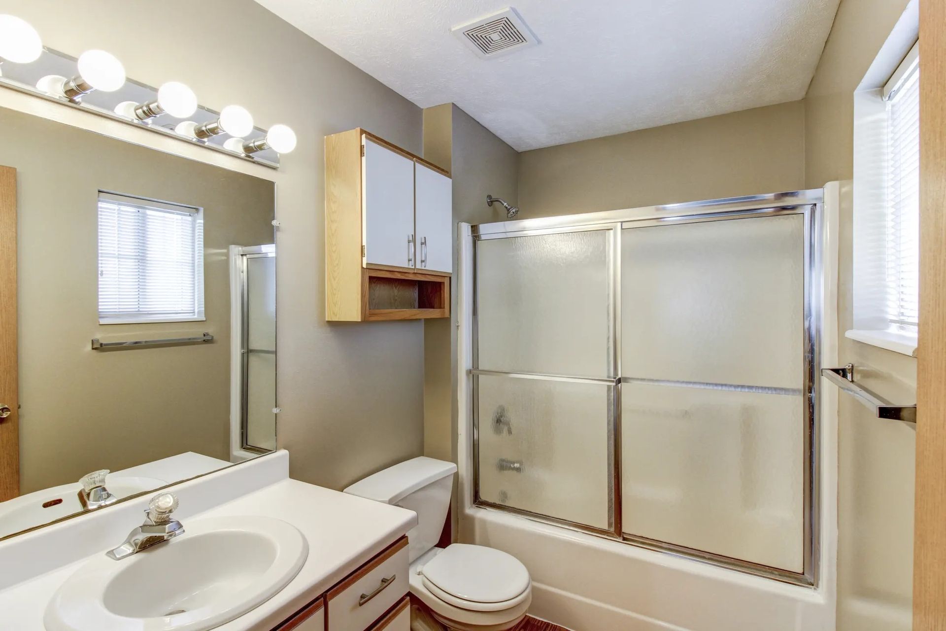 Lincoln Apartment: 4231 North 7th Street