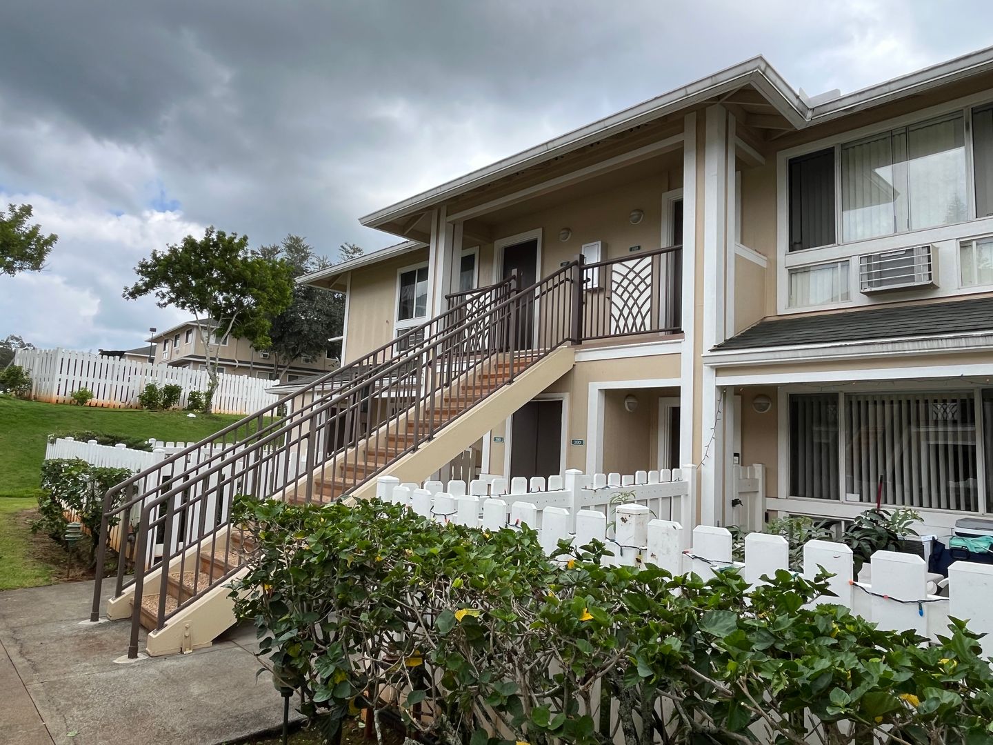 Mililani Townhome: 95-1083 Koolani Drive #297