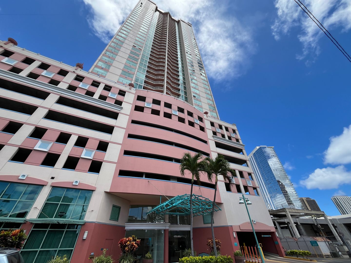 Honolulu Condo: 801 So. King St., #1502