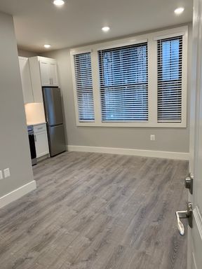 Renovated 1BR with Smart Features in the Heart of Dupont! – photo 1