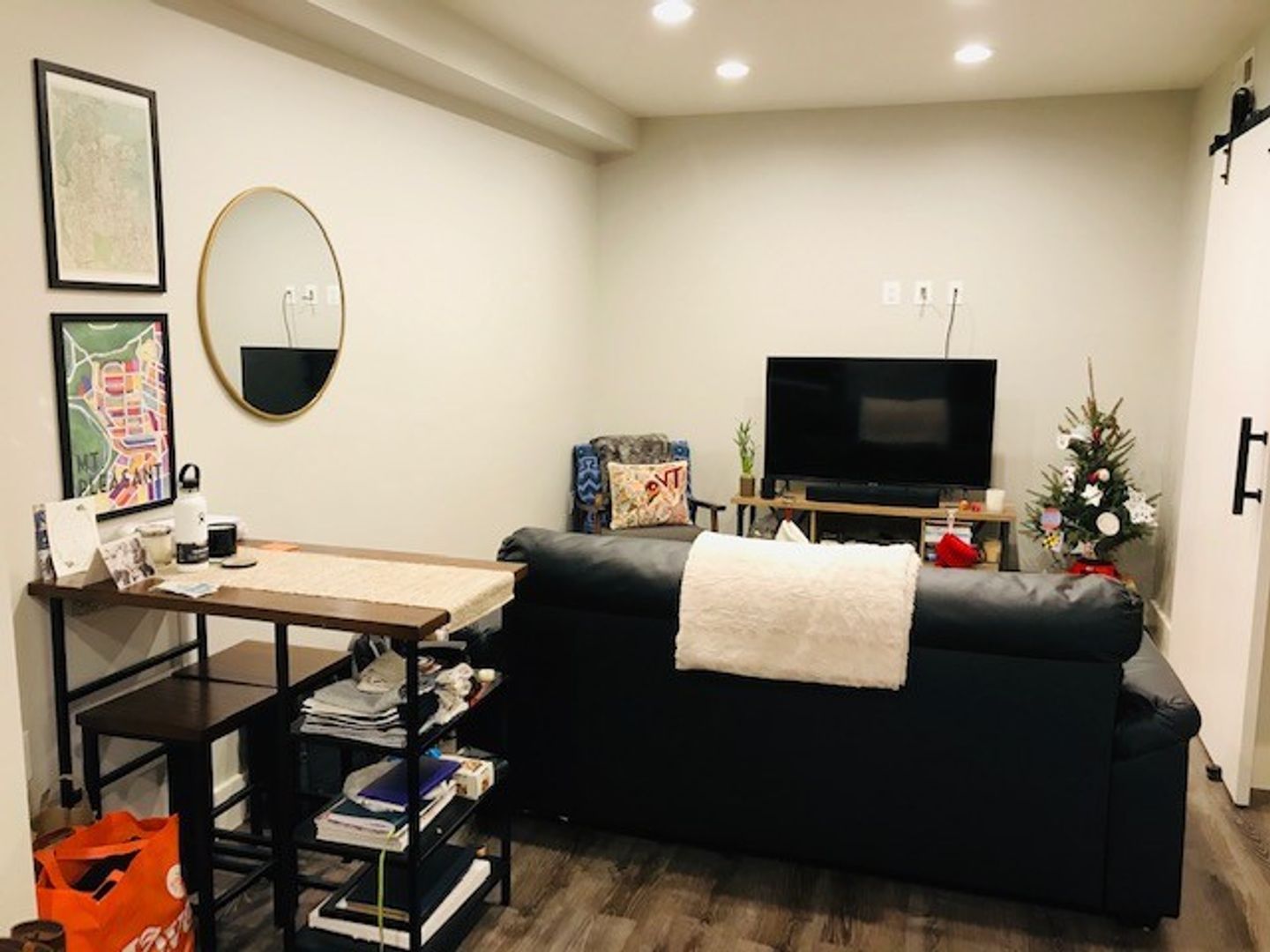 Washington Apartment: 3115 Mt. Pleasant Street NW