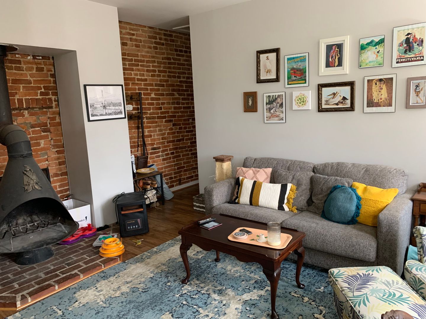 Washington Apartment: 443 10th St NE
