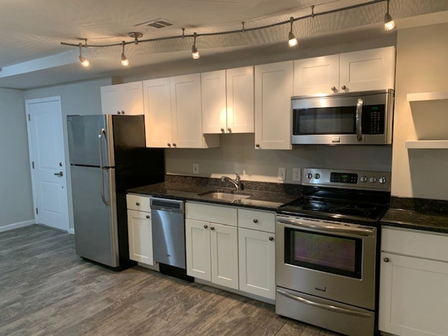 Washington Apartment: 1825 Vernon St NW