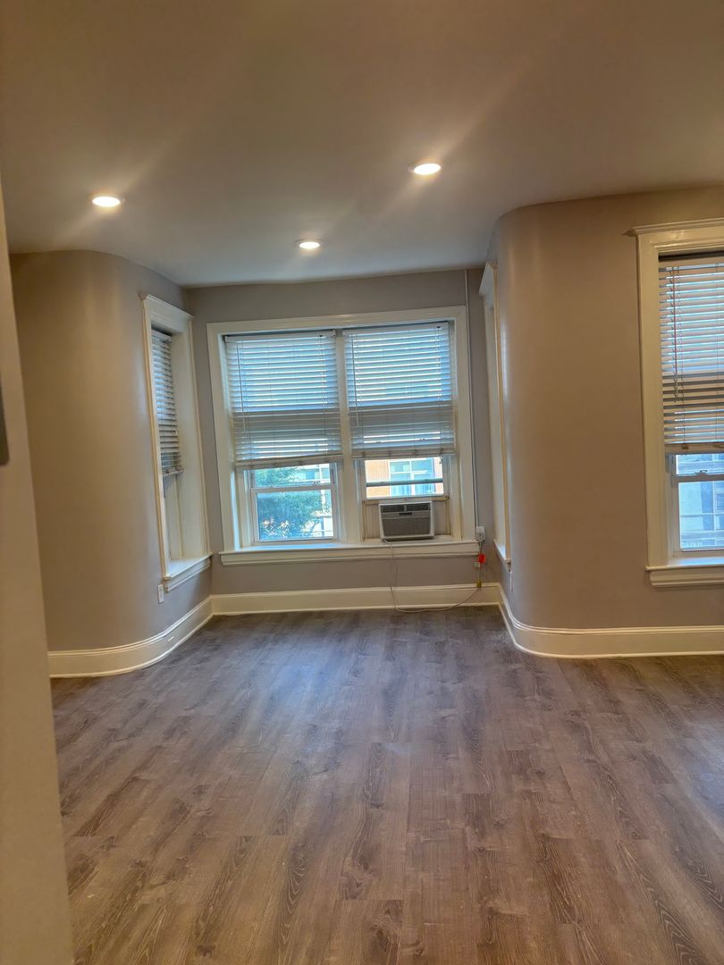 Washington Apartment: 1347 Euclid St. NW