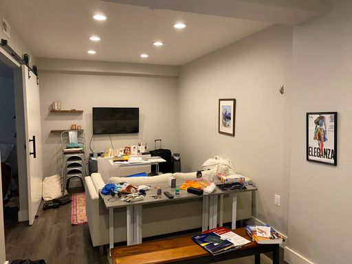 Modern 1 BR in Mount Pleasant – photo 1