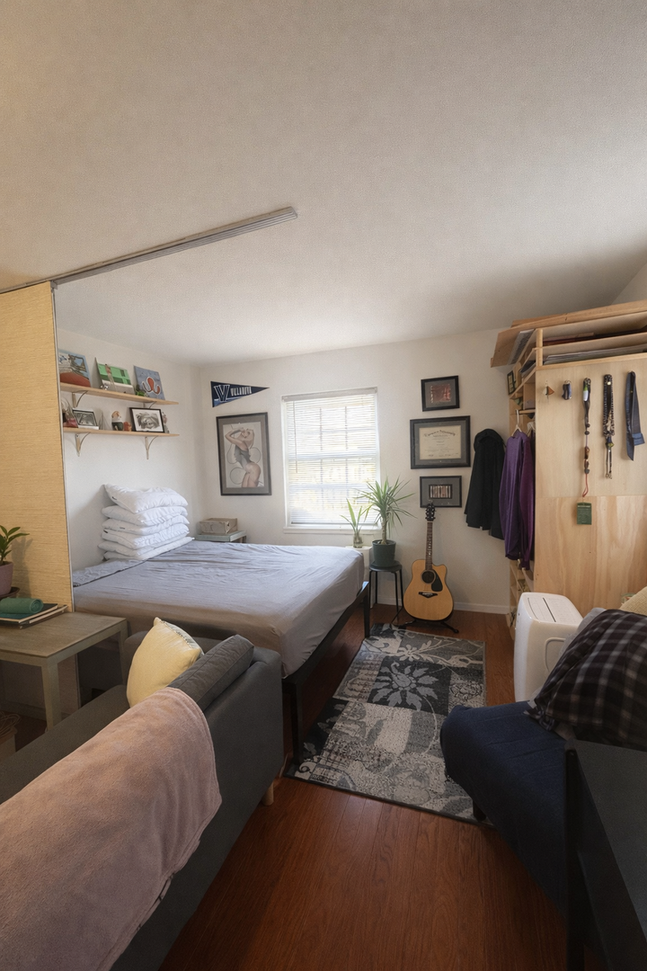 Philadelphia Apartment: Liberties West Condominiums