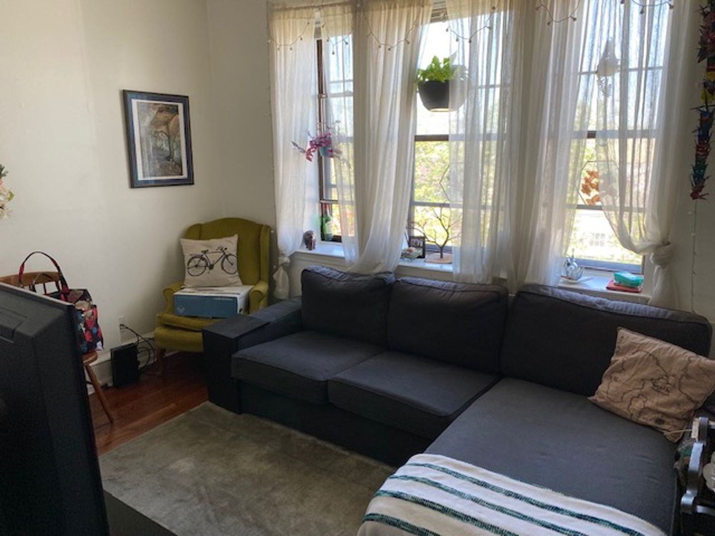 Philadelphia Apartment: 800 S 49th St B09