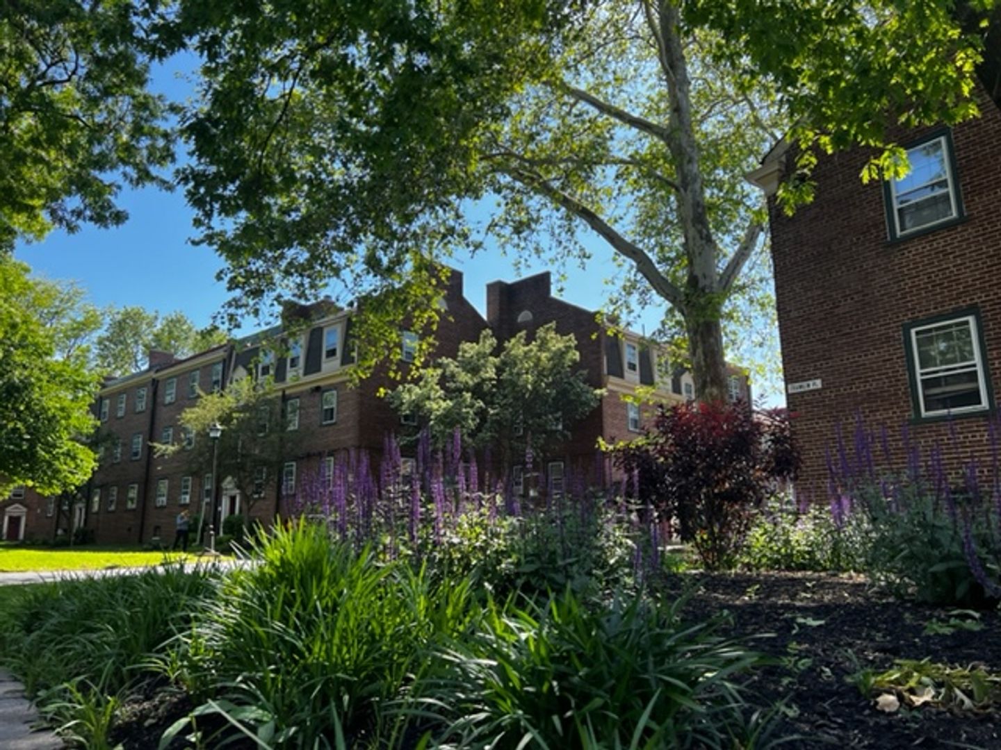 Philadelphia Apartment: Liberties West Condominiums